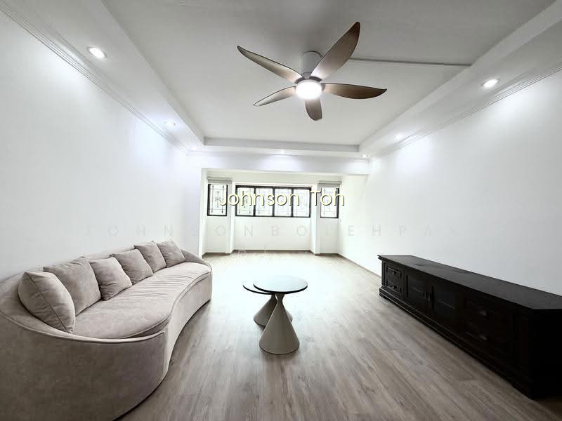 146 TAMPINES AVENUE 5 image 1 of 10
