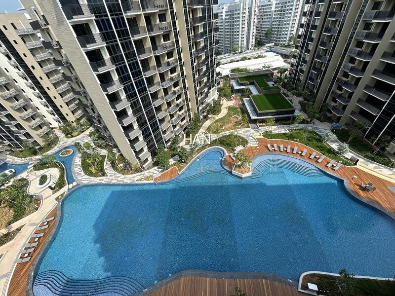 Sengkang Grand Residences image 1 of 10