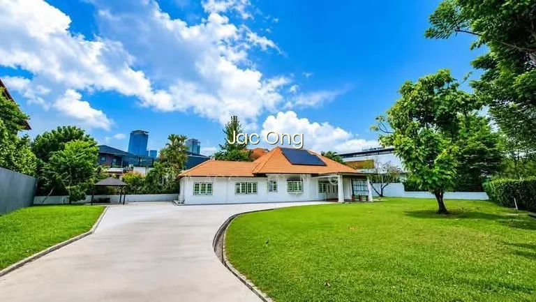 Orchard Vicinity Good Class Bungalow, Rarely Available image 1 of 2