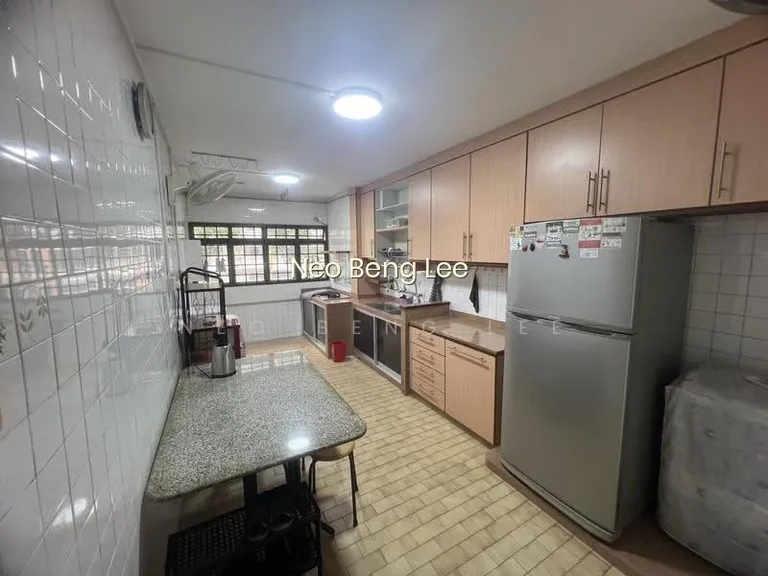 236 Hougang Avenue 1 image 1 of 6