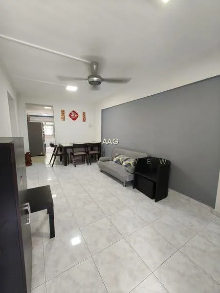 247 Hougang Avenue 3 image 1 of 10