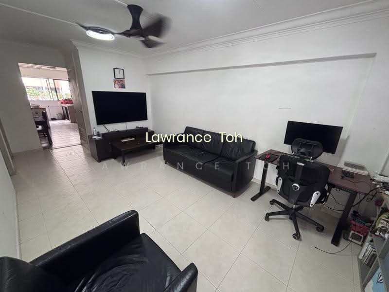 528 Hougang Avenue 6 image 1 of 10