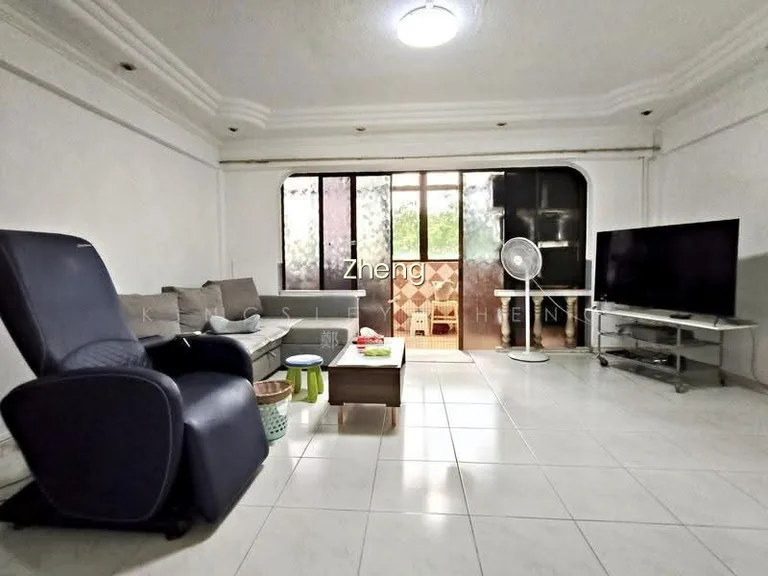 628 Hougang Avenue 8 image 1 of 10
