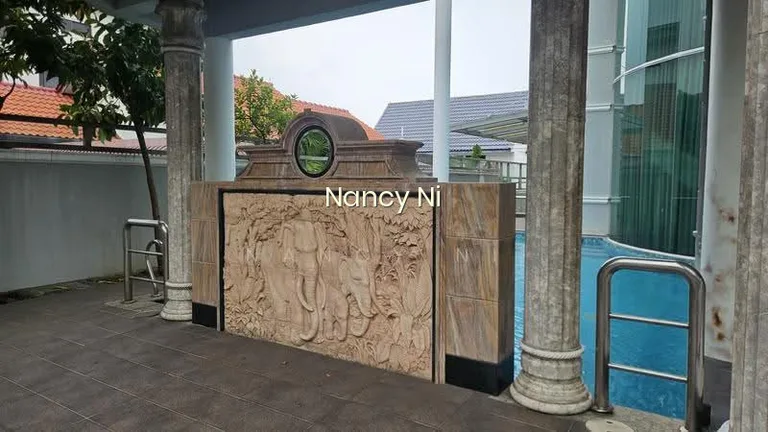 Siglap Avenue Bungalow image 1 of 10