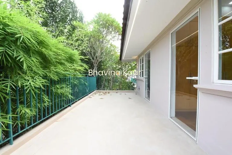 Detached Bungalow With Pool, Walk to Novena MRT image 1 of 10