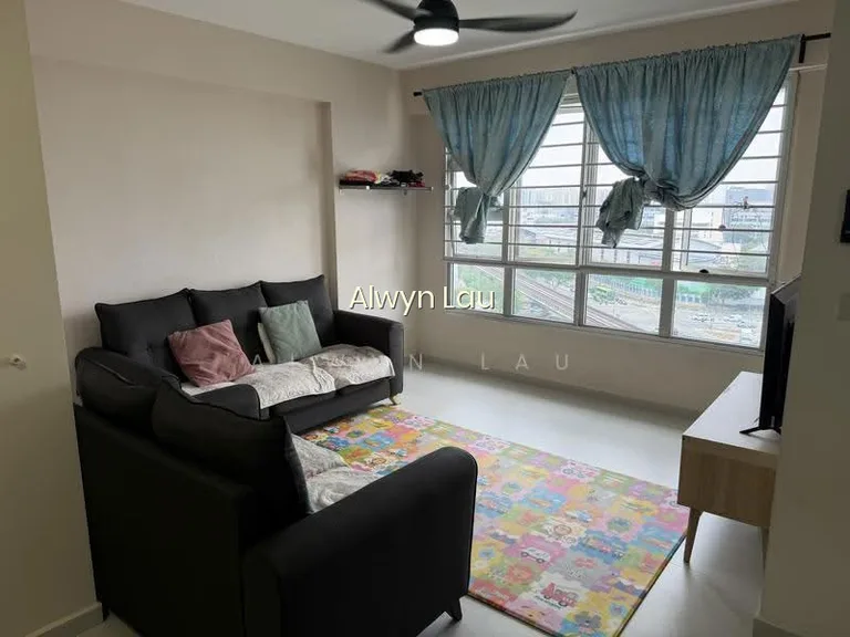 362A Sembawang Crescent image 1 of 9