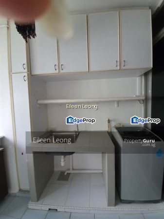 830 WOODLANDS STREET 83 photo 6