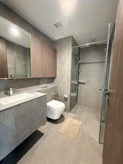 MIDTOWN MODERN photo 5