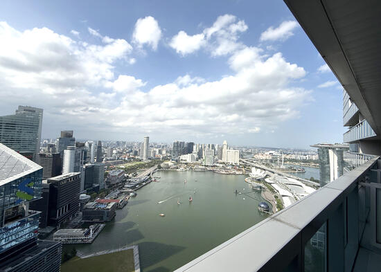 MARINA BAY RESIDENCES photo 3