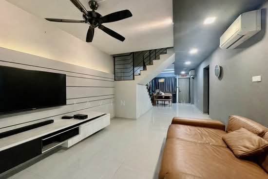 894 TAMPINES STREET 81 image 1 of 6
