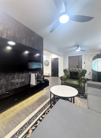 202A COMPASSVALE DRIVE photo 2