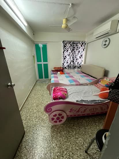180 ANG MO KIO AVENUE 5 photo 4