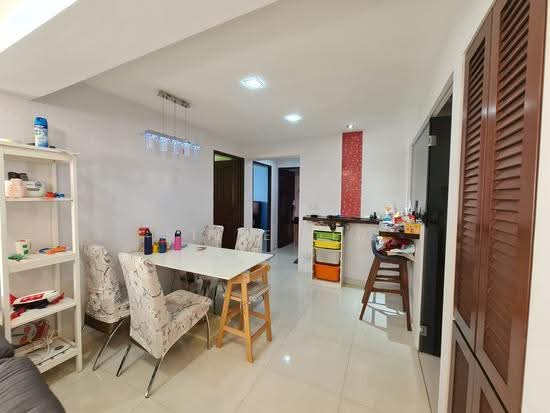 155 Rivervale Crescent photo 3