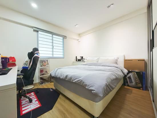 202 MARSILING DRIVE photo 4