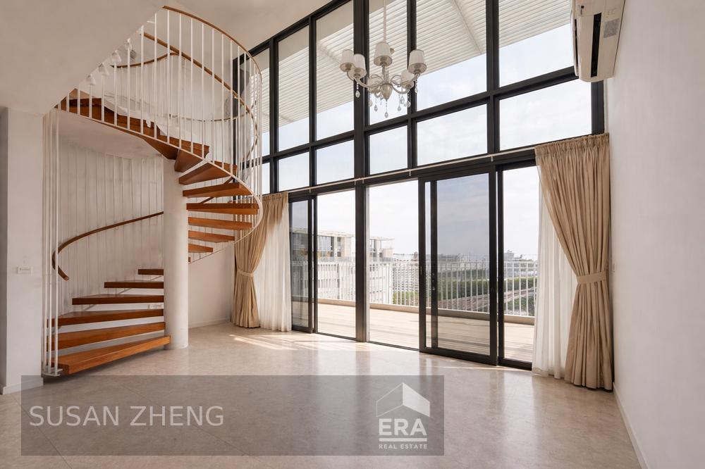 THE LAKEFRONT RESIDENCES photo 2