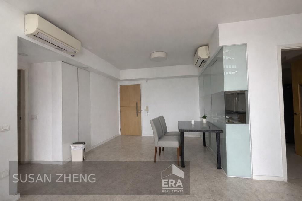 THE LAKEFRONT RESIDENCES photo 3