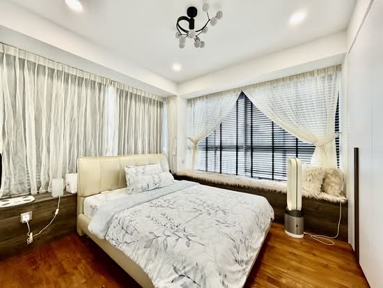 THE PARC CONDOMINIUM photo 3