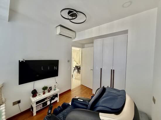 THE PARC CONDOMINIUM photo 4