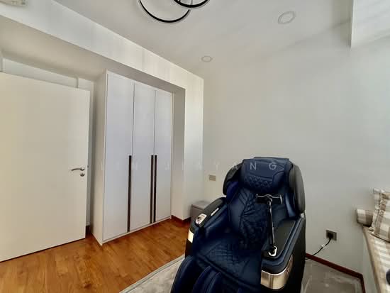 THE PARC CONDOMINIUM photo 5