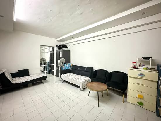 585 ANG MO KIO AVENUE 3