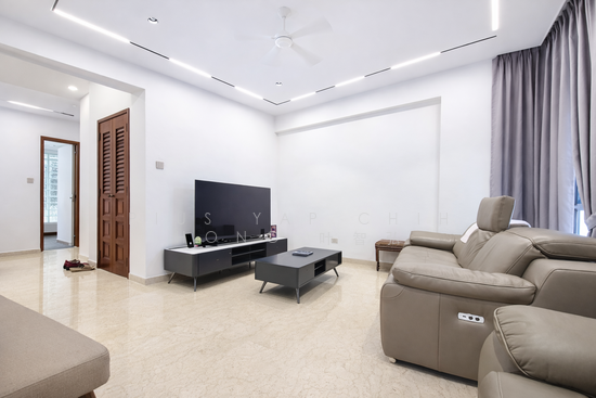 CARISSA PARK CONDOMINIUM image 1 of 10