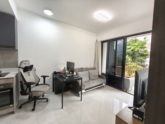 RIVERFRONT RESIDENCES photo 5