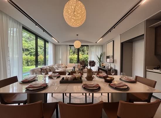 Villas @ Greenbank Park photo 2