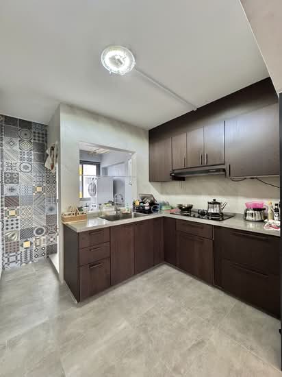 734 JURONG WEST STREET 73 photo 4