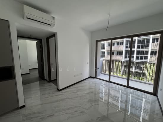 Pasir Ris 8 photo 2