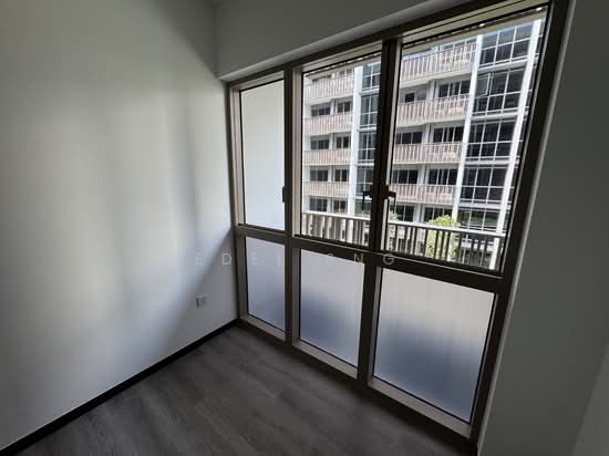 Pasir Ris 8 photo 6