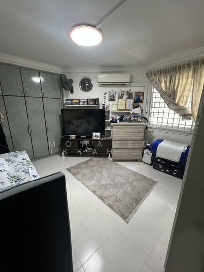 876 TAMPINES STREET 84 photo 4