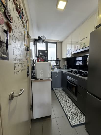 HEDGES PARK CONDOMINIUM photo 6