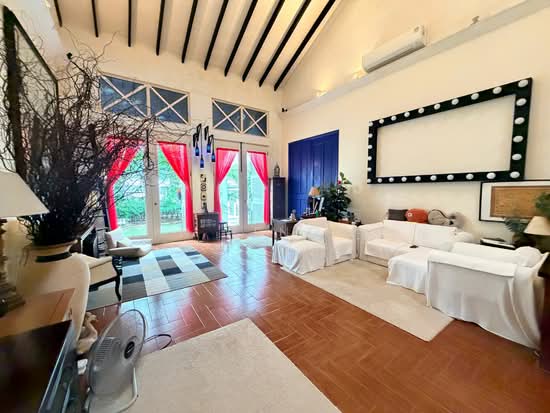 Just Listed – Charming Semi-D Family Home | Grand High Ceiling | Wide Frontage photo 2