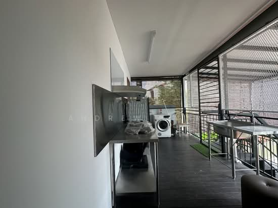 Begonia Drive photo 5