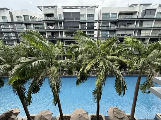 HEDGES PARK CONDOMINIUM photo 4