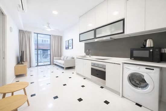 SOPHIA HILLS photo 3