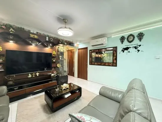 285B Toh Guan Road image 1 of 4