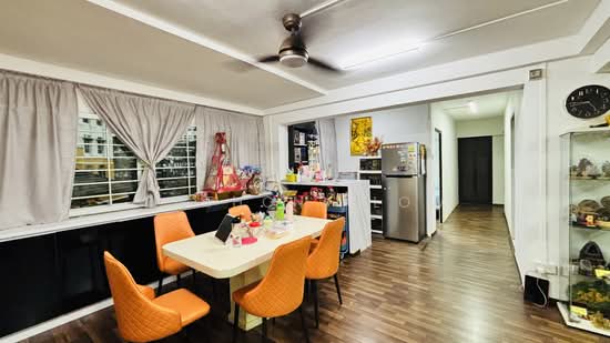 304 WOODLANDS STREET 31 photo 2