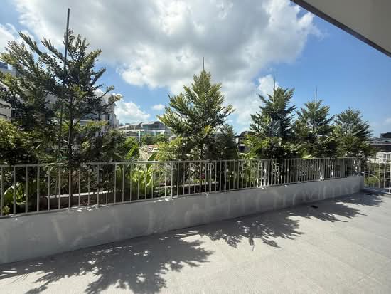 Fernhill Road / Steven’s’ MRT / 1km SCGS photo 2