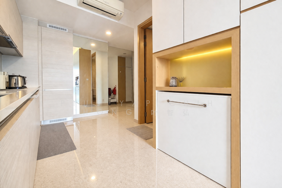 6 DERBYSHIRE photo 4