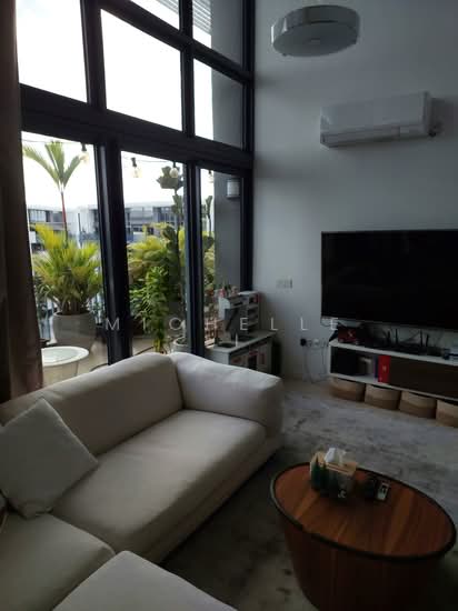 THE LAKEFRONT RESIDENCES image 1 of 10