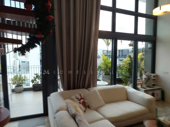 THE LAKEFRONT RESIDENCES photo 2