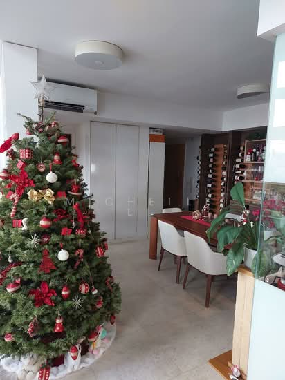 THE LAKEFRONT RESIDENCES photo 4