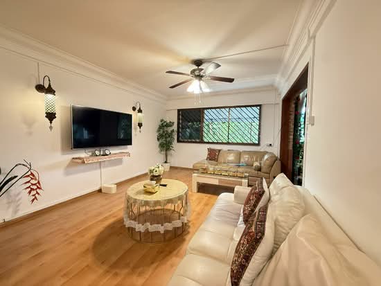 424 PASIR RIS DRIVE 6