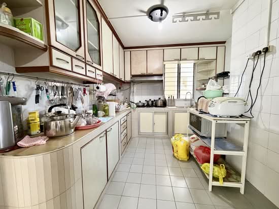 498H TAMPINES STREET 45 photo 5
