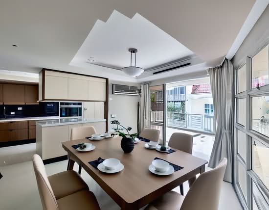 Large Hill Top Freehold Semi Detached @ Sennett Avenue photo 3