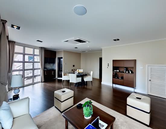Large Hill Top Freehold Semi Detached @ Sennett Avenue photo 6