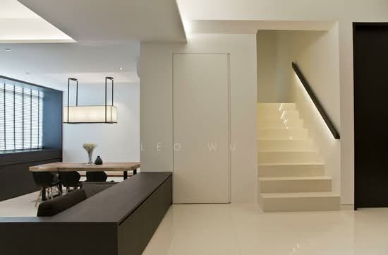 LAKEPOINT CONDOMINIUM image 1 of 10