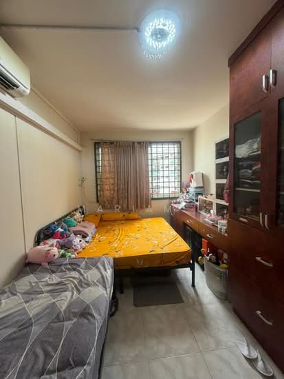 743 JURONG WEST STREET 73 photo 3