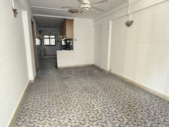 86 COMMONWEALTH CLOSE image 1 of 10